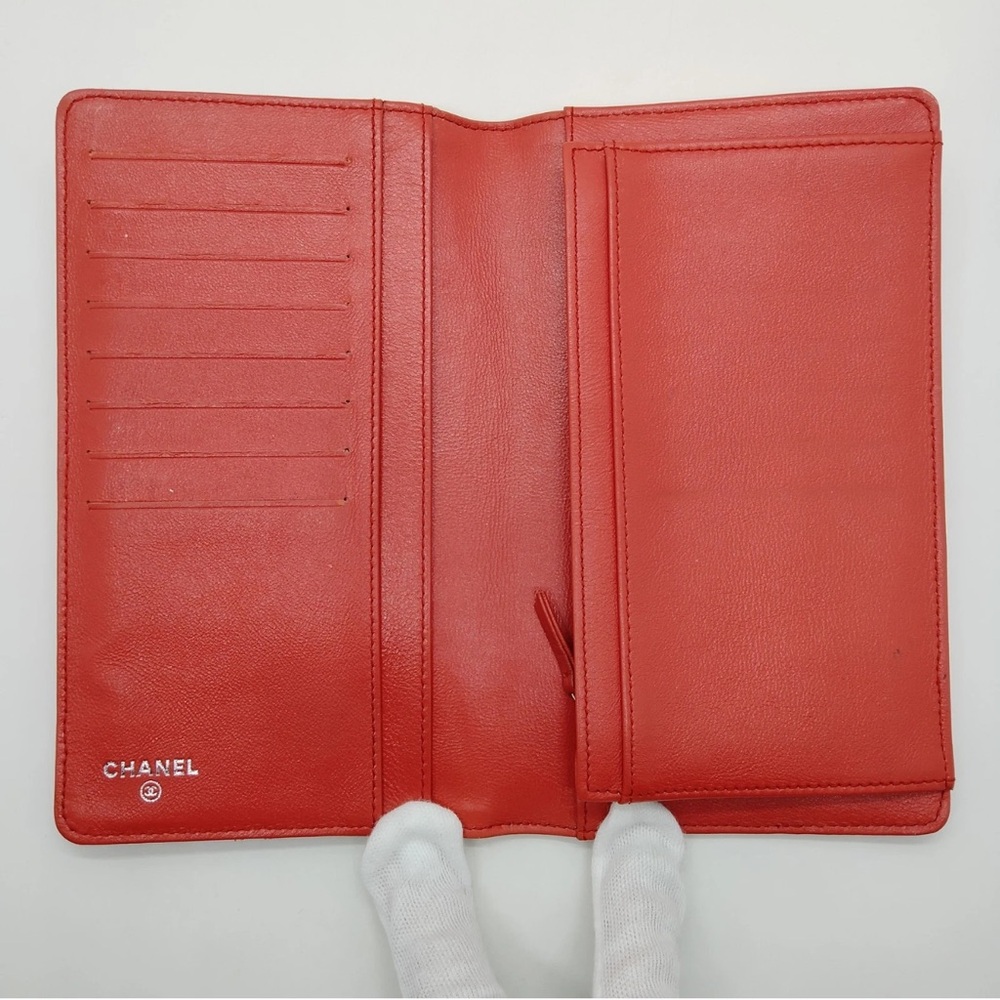Channel Red Long Wallet - Picture 4 of 16